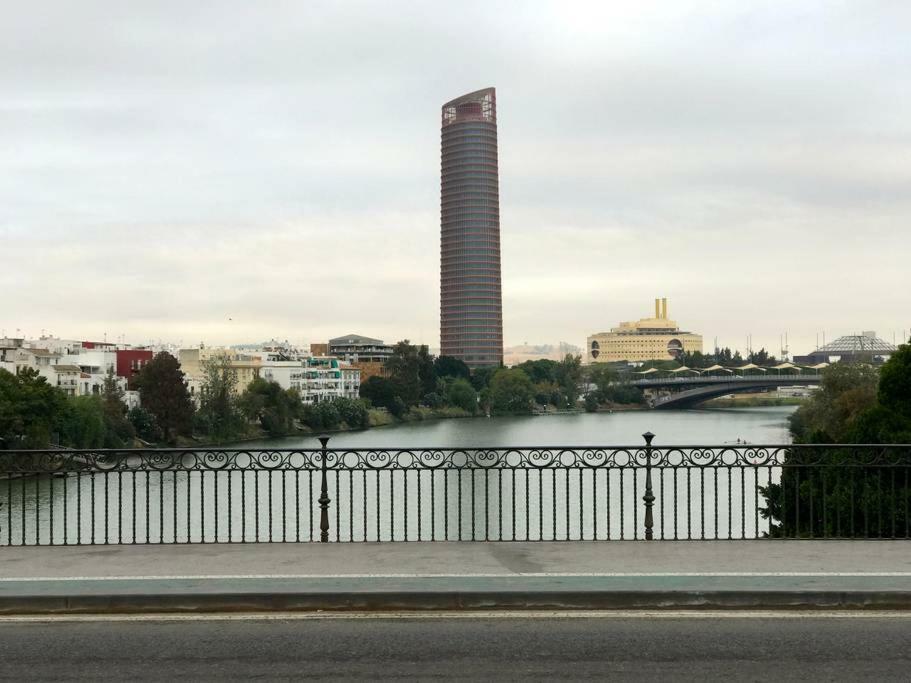 Hotel Triana Cerca Del Puente Sevilla Exterior foto